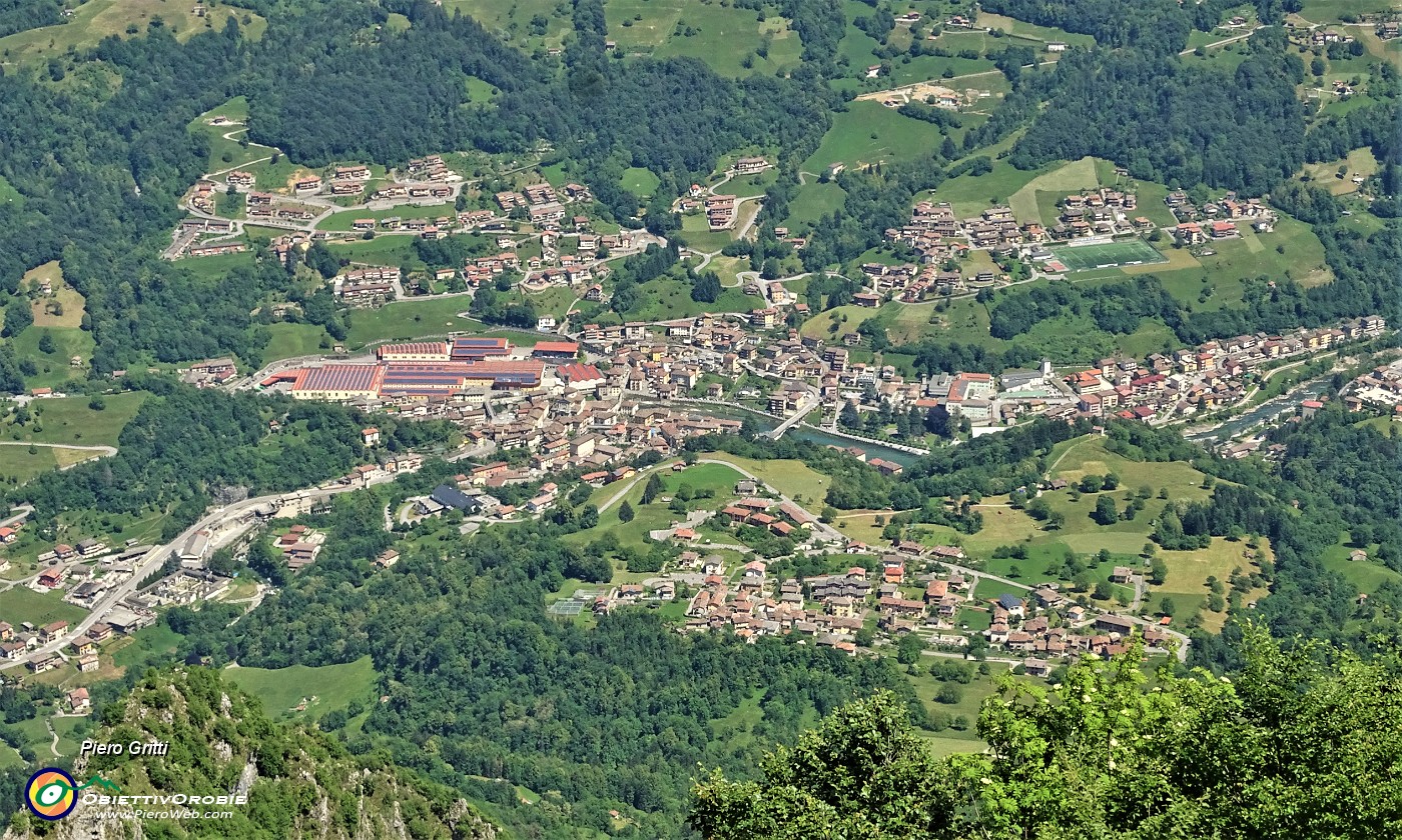 67 Zoom sul centro di S. Giovanni Bianco.JPG